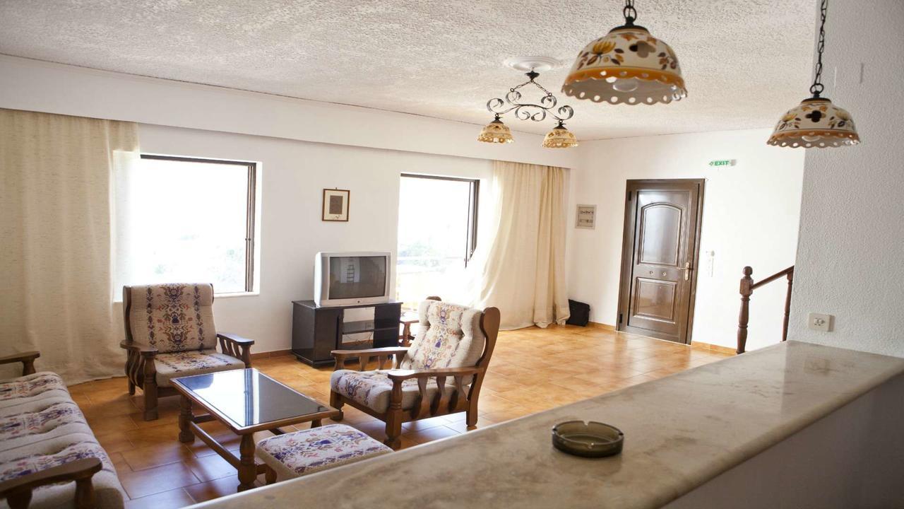 Marou Hotel Agia Pelagia  Buitenkant foto
